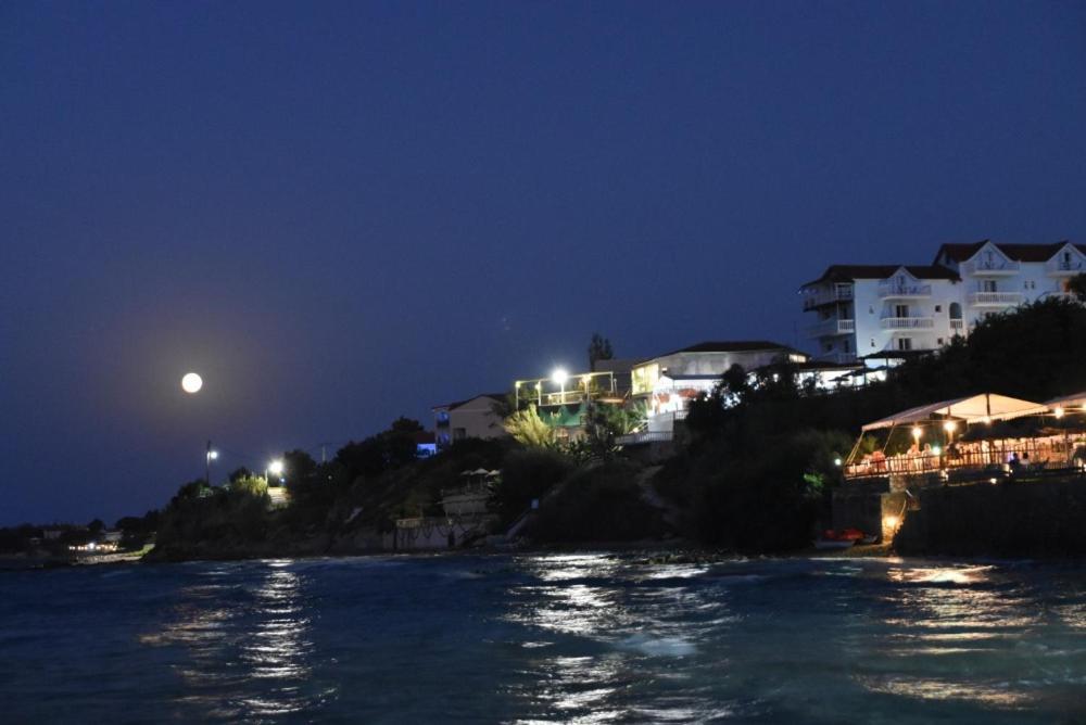 Aparthotel Clear Horizon Ammoudi Exterior foto